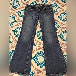 Women’s American Eagle jeans